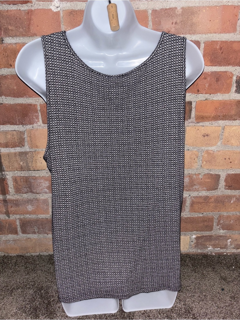 J Jill Black and White Geometric Tank Top Petite Size L - Picture 2 of 3